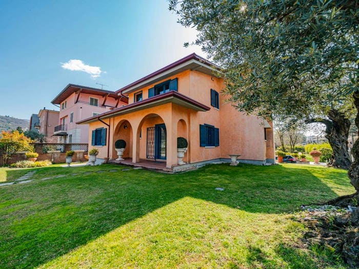 Casa con 6 locali in vendita in Via Giuseppe Zola, Villaggio Prealpino, Brescia