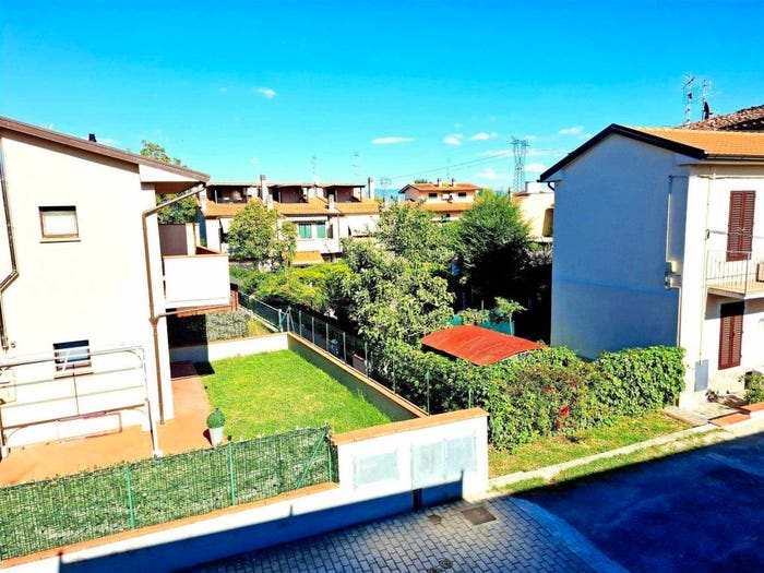Appartamento trilocale in vendita in Via Giorgio Morandi, Seano, Carmignano