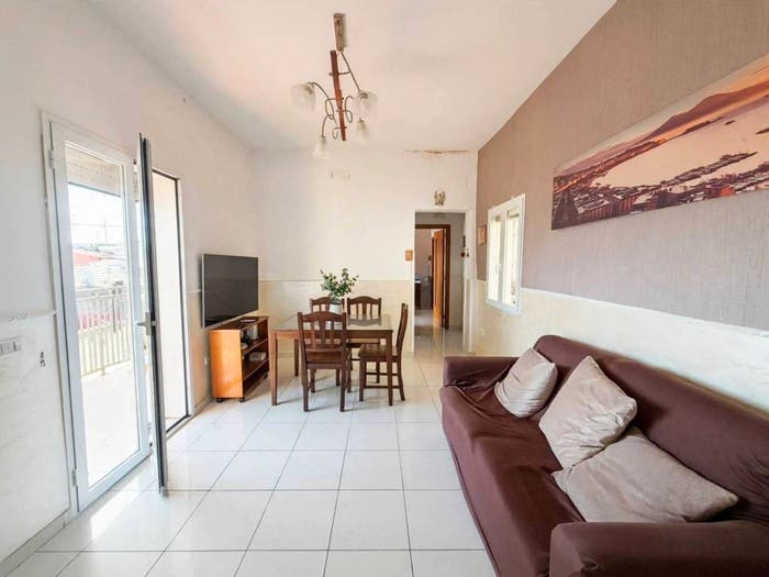 Appartamento trilocale in vendita in Vico Tre Regine, Quartieri Spagnoli, Napoli