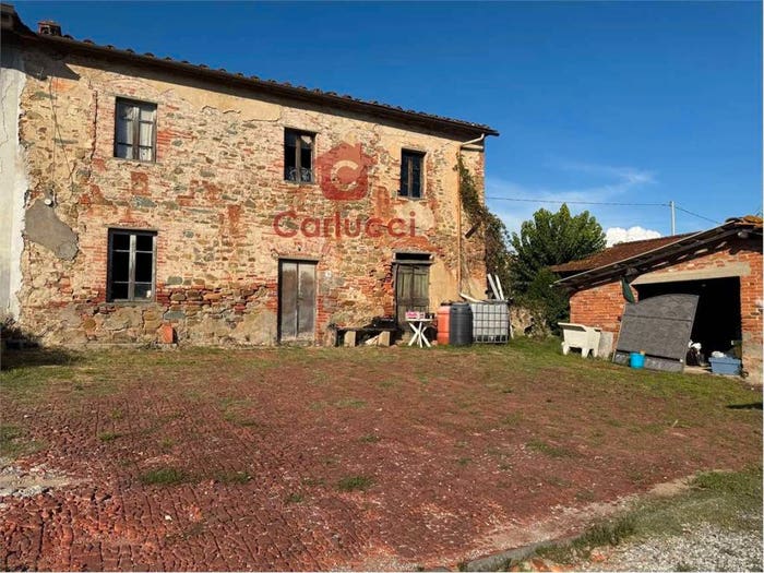 Casa con 6 locali in vendita in Via Giacomo Matteotti, Santa Lucia, Uzzano