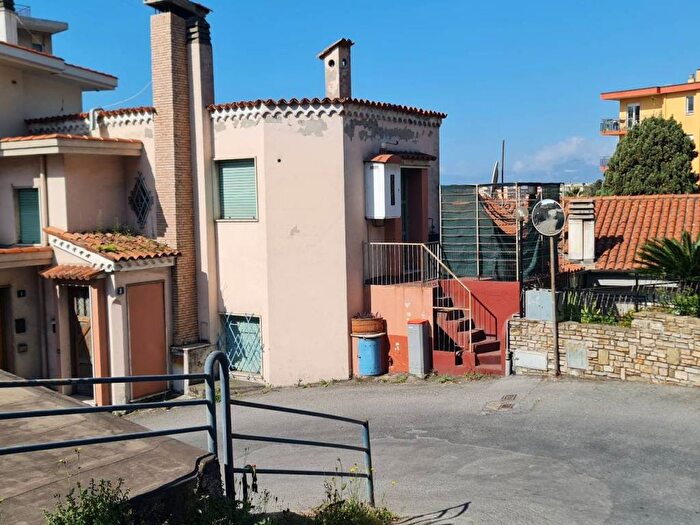 Appartamento trilocale in vendita in Via Bellavista, Centro, Vallecrosia