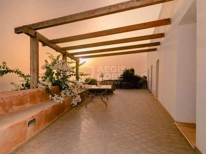 Casa con 6 locali in vendita in Via Zighidì, Scauri, Pantelleria