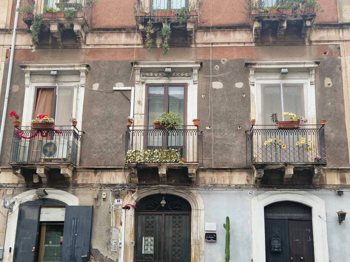 Appartamento con 5 locali in vendita in Via Santa Maddalena, Centro Storico, Catania