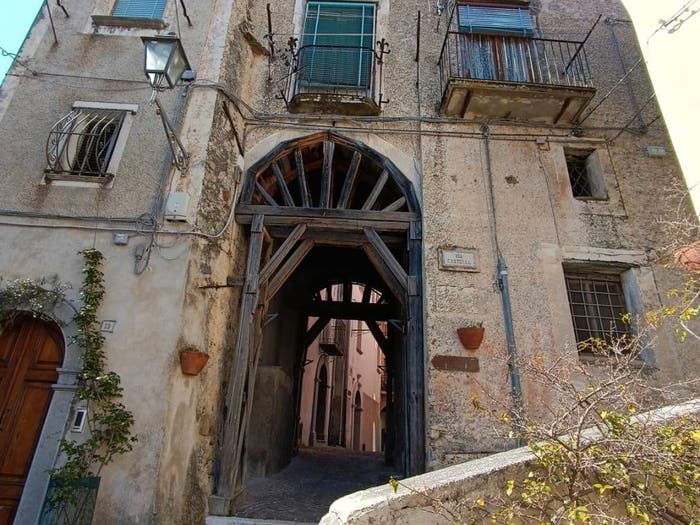 Casa con 6 locali in vendita in Via San Nicola, Centro, Rivello