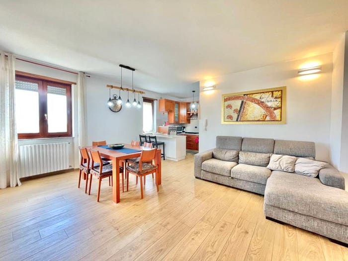 Appartamento con 5 locali in vendita in Via Giovanni Gentile, San Cesario di Lecce