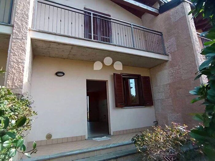 Casa trilocale in vendita in Via Trattati Di Roma, Centro, Cavenago d'Adda
