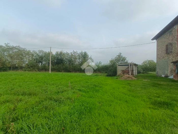 Casa con 5 locali in vendita in Via Canale, Centro, Casalgrande