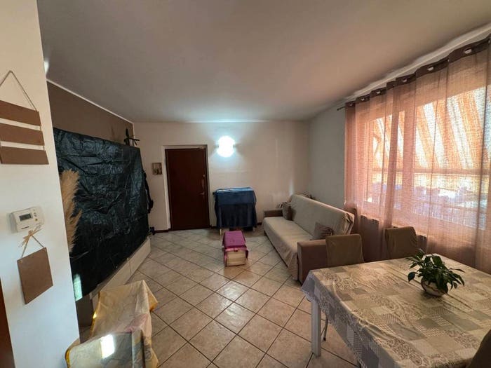 Appartamento trilocale in vendita in Via Adamello, Canegrate