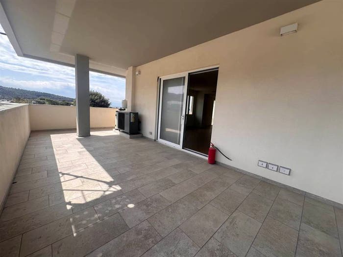 Appartamento con 6 locali in vendita in Viale di Antignano, Antignano Banditella, Livorno