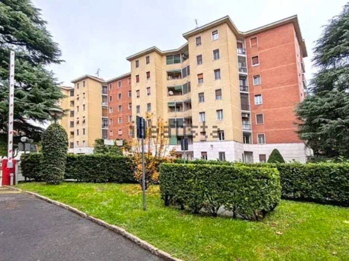Appartamento trilocale in vendita in Via Ferdinando Lassalle, Chiesa Rossa, Milano