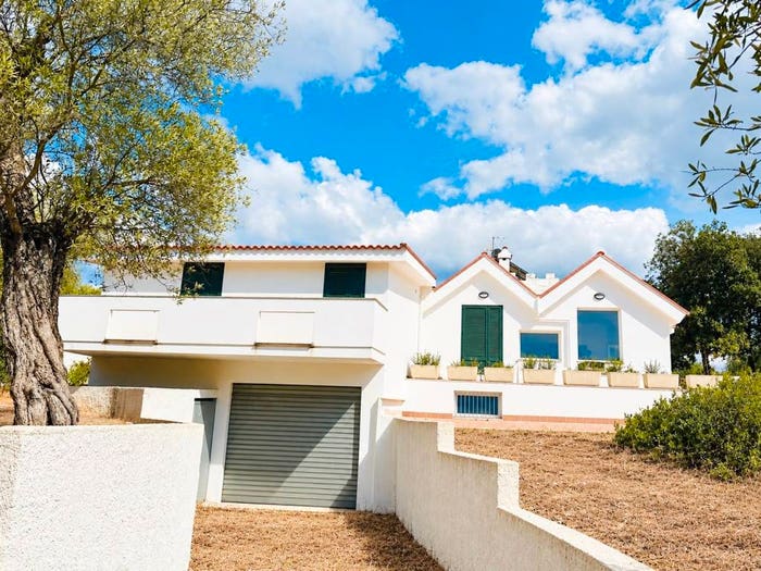 Casa con 6 locali in vendita in Maria Pia Fertilia, Alghero