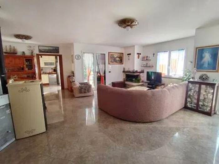 Casa con 6 locali in vendita in Via Oberto D'Oria, Centro, Camporosso