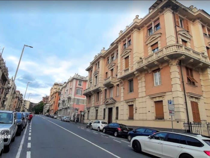 Appartamento quadrilocale in vendita in Via Francesco Pozzo, Albaro, Genova