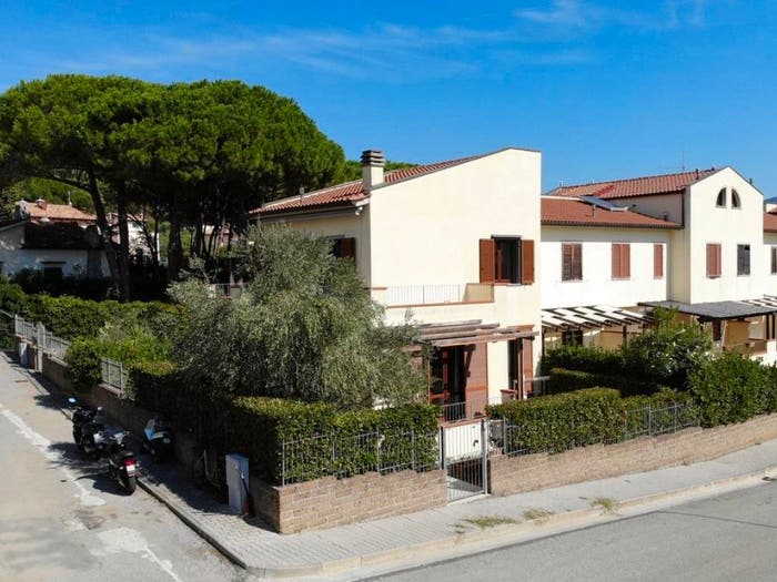 Appartamento quadrilocale in vendita in Via Grechea, Campo nell'Elba