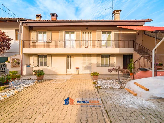 Casa con 6 locali in vendita in Via Aicardi, Polonghera