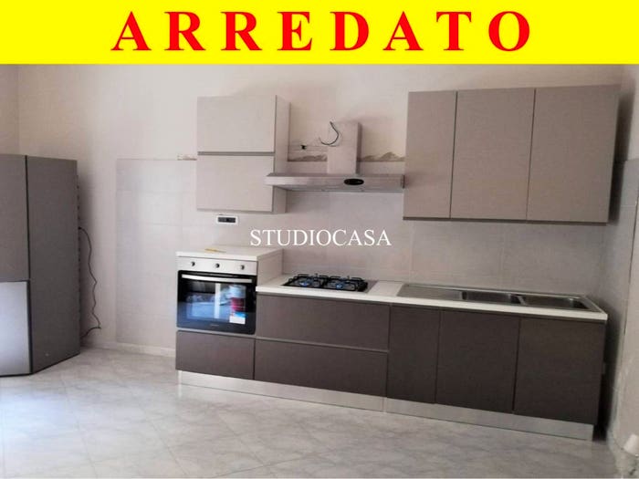 Appartamento trilocale in affitto in Via Raffaele Musone, Marcianise