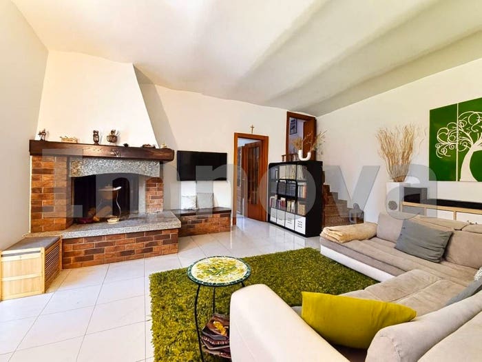 Casa quadrilocale in vendita in Cascina Valle Stazione Di Carimate, Carimate