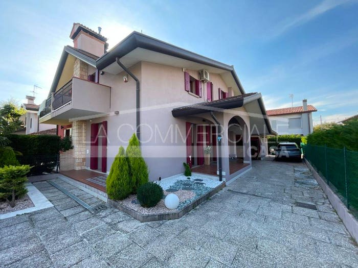 Casa con 6 locali in vendita in Marcon Gaggio Colmello, Marcon