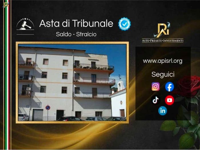Appartamento con 6 locali in vendita in Piazza S Sebastiano, Centro, Ozieri