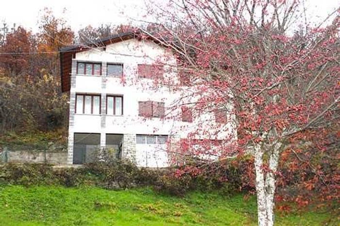 Appartamento con 5 locali in vendita in Via Monte di Sotto, Centro, Fanano