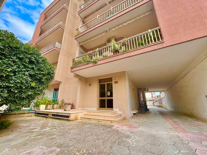 Appartamento quadrilocale in vendita in Via Giovanni Presta, Rudiae Casermette, Lecce