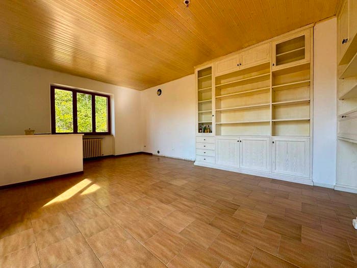 Casa con 5 locali in vendita in Strada dei Conservoni, Cenerente Canneto, Perugia