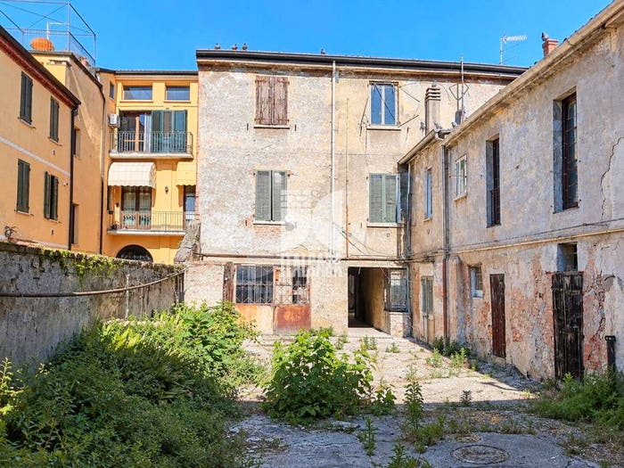 Casa con 6 locali in vendita in Via Trieste, Anconetta Gradaro, Mantova