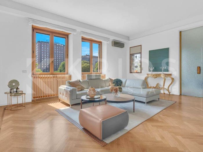 Appartamento con 5 locali in vendita in Piazza della Repubblica, Repubblica, Milano