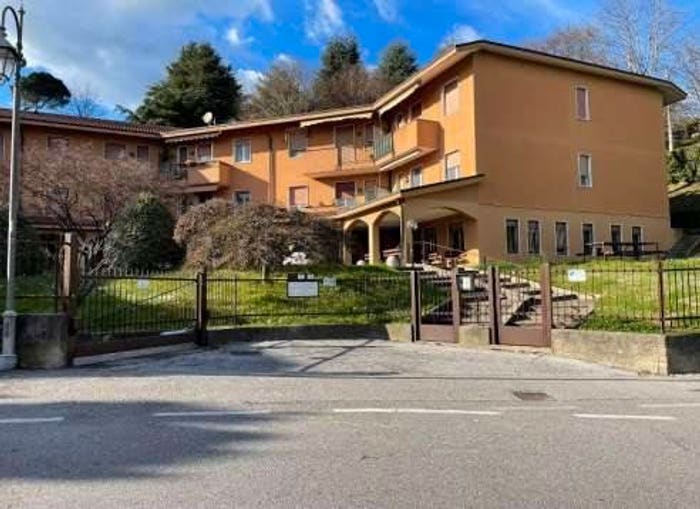 Appartamento bilocale in vendita in Via Brianza, Centro, Imbersago
