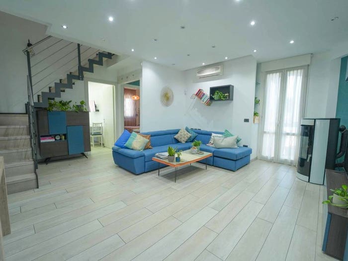 Appartamento con 5 locali in vendita in Via Erminia Mancini, Gambettola