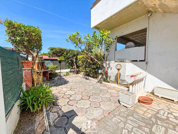 Appartamento trilocale in vendita in Viale delle Nereidi, Lavinio Mare, Anzio