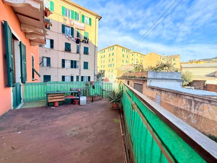 Appartamento quadrilocale in vendita in Via Ramiro Ginocchio, Sestri Ponente, Genova