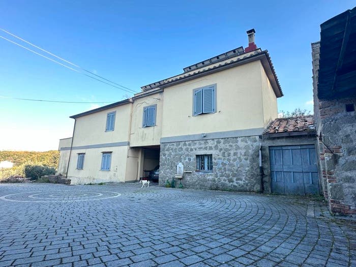 Casa con 6 locali in vendita in Via Michelangelo Buonarroti, Castagnole Due Santi, Marino