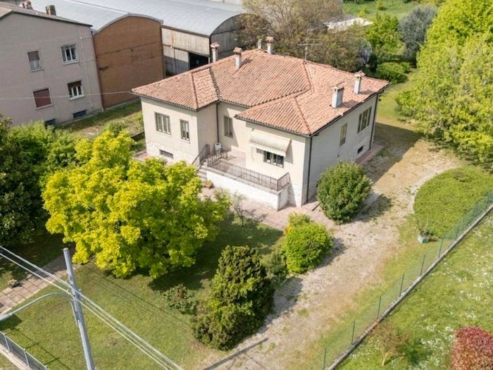 Casa trilocale in vendita in Via II Giugno, Centro, Castellucchio