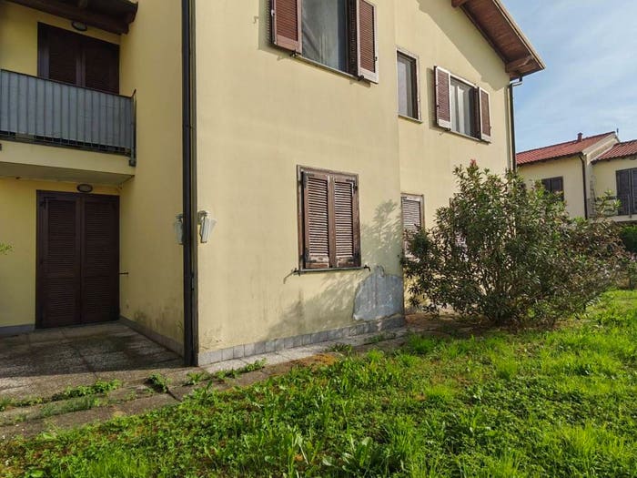 Appartamento trilocale in vendita in Via Edmondo De Amicis, Barbavara, Gravellona Lomellina