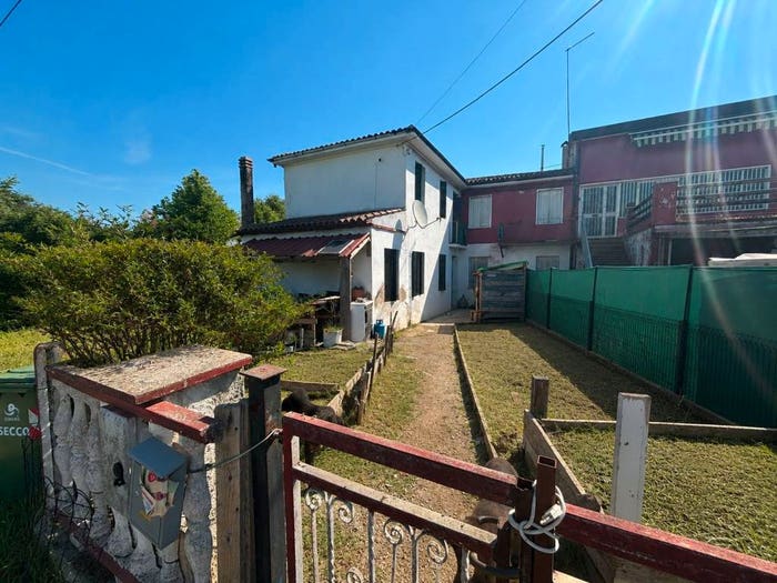 Casa con 5 locali in vendita in Via Riazzo, Poiana Di Granfion, Grisignano di Zocco
