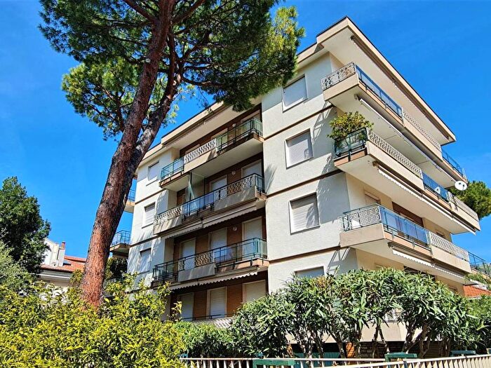Appartamento trilocale in vendita in Via Febo, Centro, Bordighera