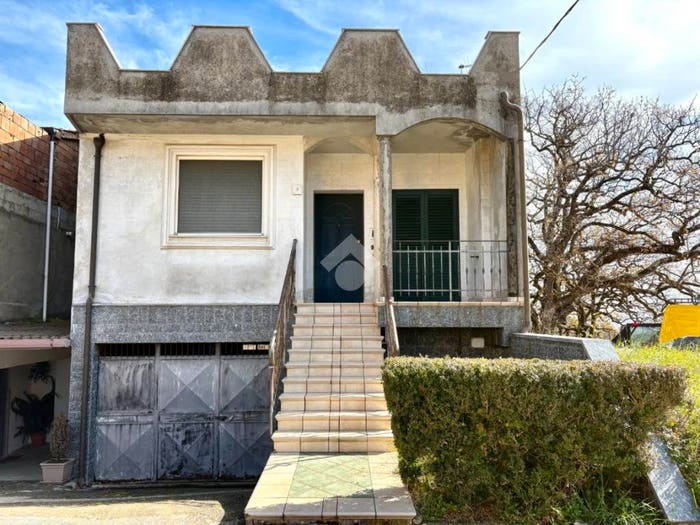 Casa quadrilocale in vendita in Via dei Mille, Migliuso, Serrastretta
