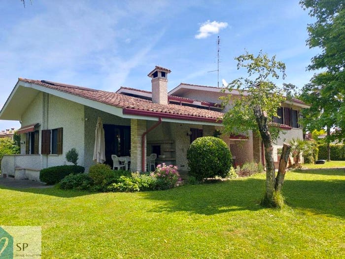 Casa con 6 locali in vendita in Via Papa Albino Luciani, Portobuffolè