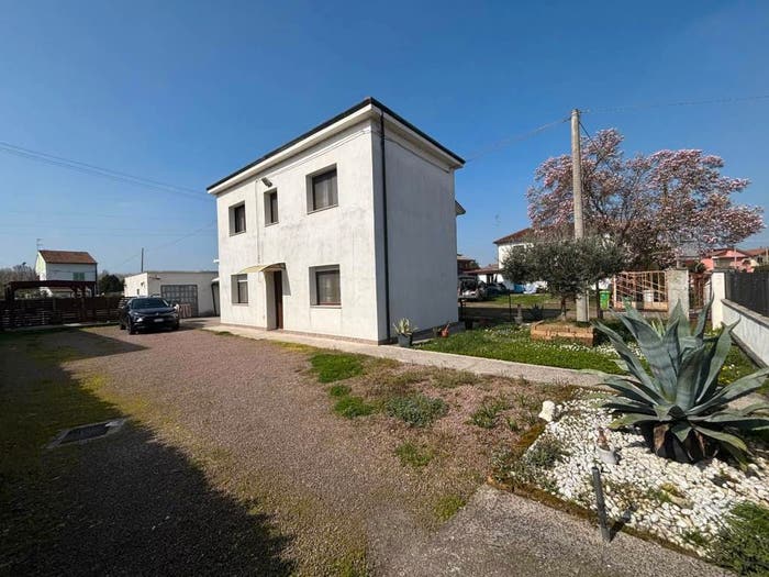 Casa quadrilocale in vendita in Via Bassa, Santa Maria Maddalena, Occhiobello