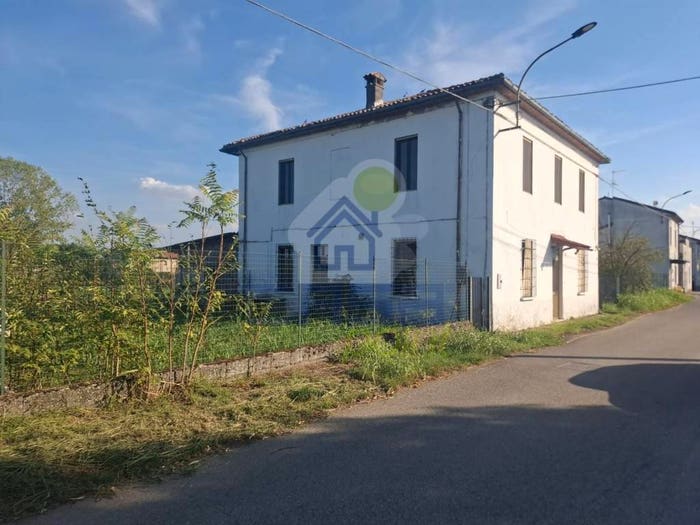 Casa con 6 locali in vendita in VIA ISOLA SERAFINI, Isola Serafini, Monticelli d'Ongina