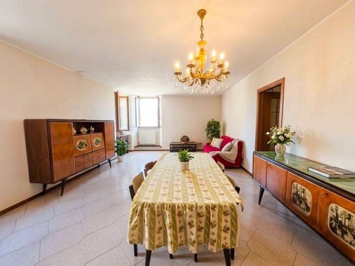 Appartamento quadrilocale in vendita in Via Pero, Centro, Tavernola Bergamasca