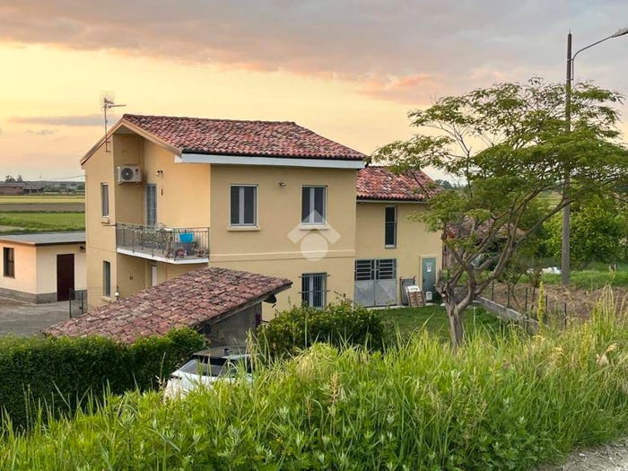 Casa quadrilocale in vendita in Via Luigi Galvani, Tre Re Mezzana Corti, Cava Manara