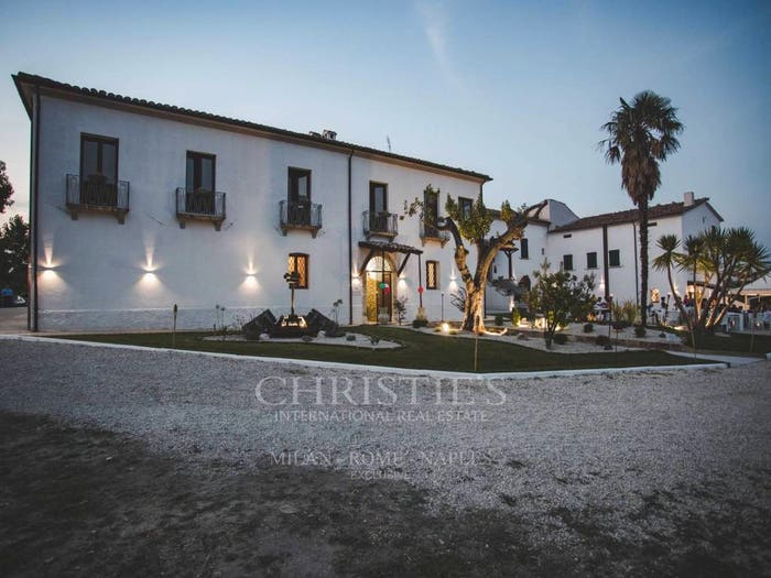 Casa con 6 locali in vendita in Via degli Olmi, Centro, Campli