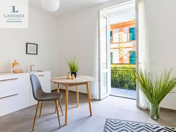 Appartamento trilocale in vendita in Corso Roma, Centro, Diano Marina