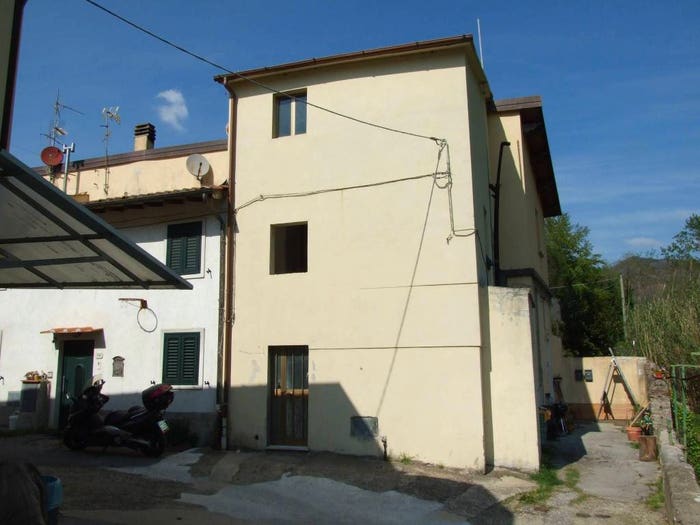 Casa trilocale in vendita in Strada Regionale di Val di Setta e Val di Bisenzio, Usella, Cantagallo