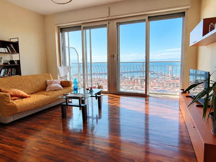 Appartamento con 6 locali in vendita in Via Don Abbo, Oneglia, Imperia