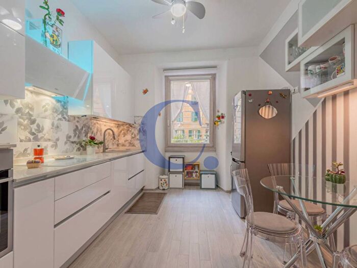 Appartamento trilocale in vendita in Via Aldo Manuzio, Testaccio, Roma