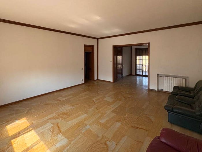 Appartamento con 6 locali in vendita in Via Giuseppe Garibaldi, Centro, Mede