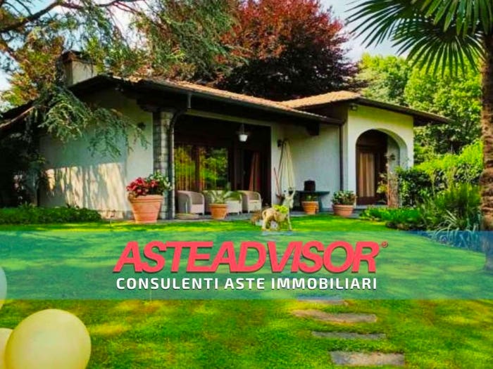 Casa con 6 locali in vendita in Via L Cadorna, Centro, Menaggio